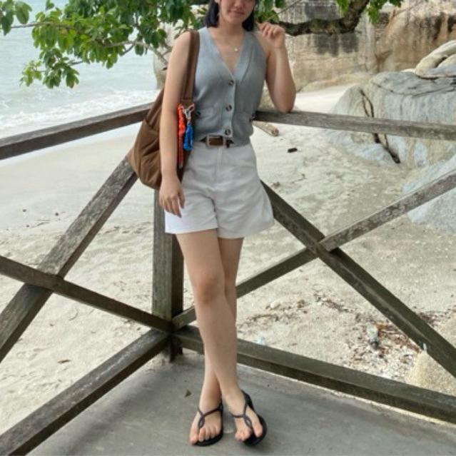 Preloved Claude Knit Vest Top | Duma lookalike Everyday Claude