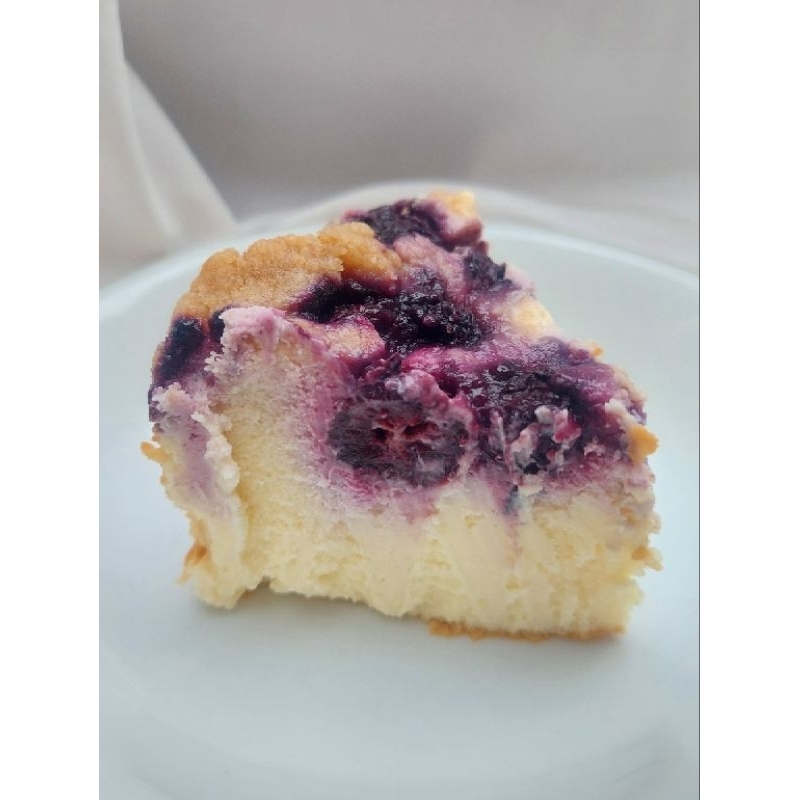 

Blueberry Crumble Cheesecake