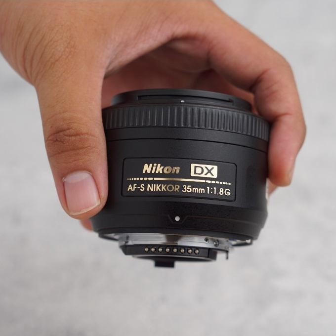 Lensa Fix Nikon 35mm F1.8