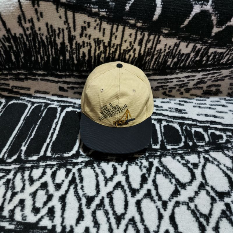 Topi vintage corduroy usa logo twotone