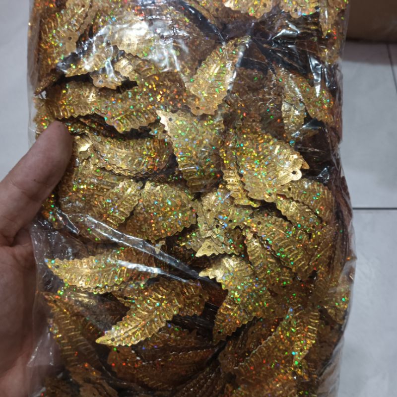 1PON Manik Ramboci Daun Pisang Emas Pelangi / Daun Panjang