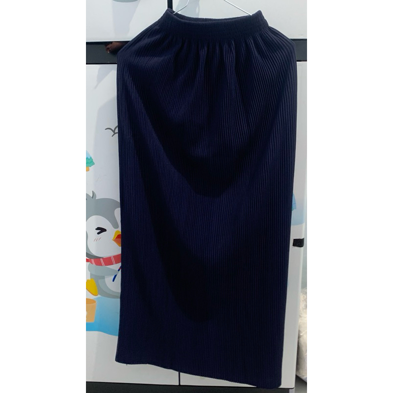 preloved rok plisket