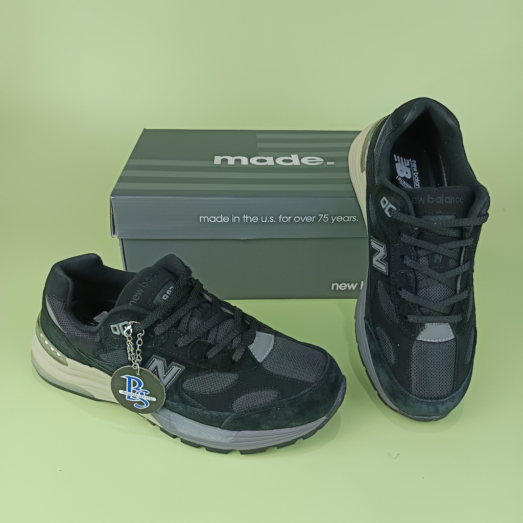 Sepatu 992 Black Grey SKU 'W992BL'