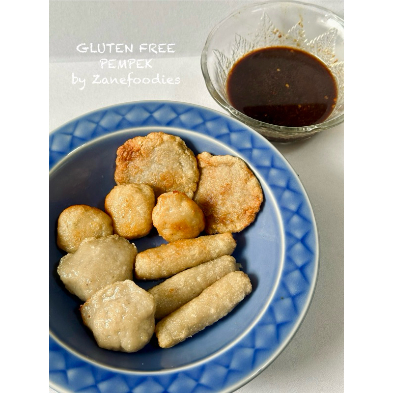 

Pempek Mix isi 10 pcs ZANEFOODIES| Homemade Pempek Ikan Asli | Pempek Palembang Frozen | Cuko batok Asli Sumatera |