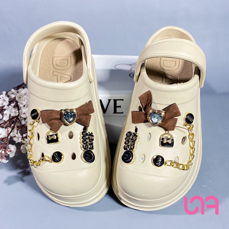 sendal baim jibbitz | sendal bakpo jibbitz| sendal baim tinggi | sendal lokal | sendal baim cewek