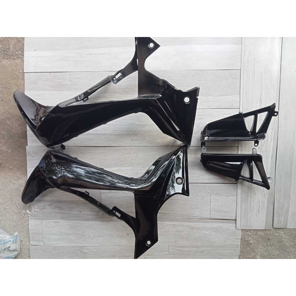 Sayap body Supra X 125 kanan kiri merek Narita