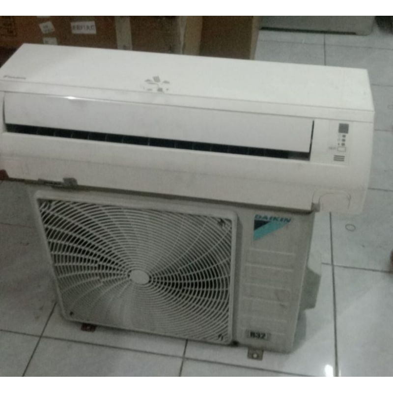 Jual AC Bekas Daikin 1,5 PK 1 set Indoor dan outdoor Second