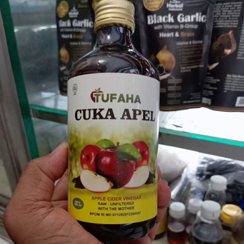 

CUKA APEL,CUKA APEL TUFAHA NETTO 300ML