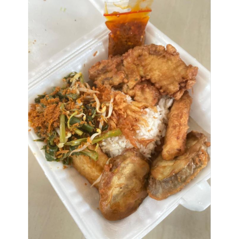 

nasi urap ayam penyet jamin enak