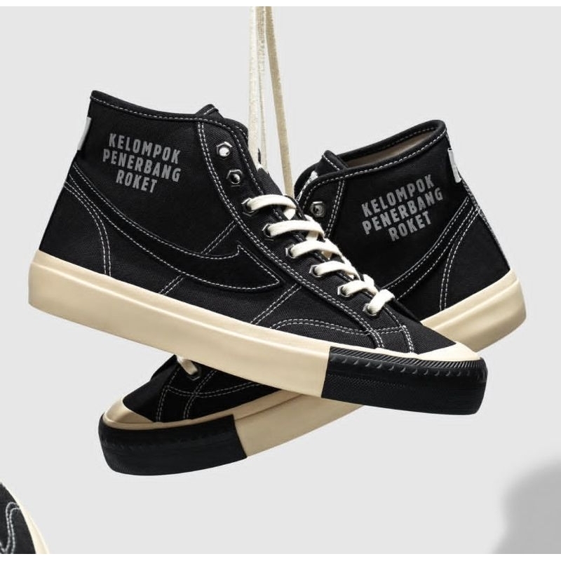 [ORIGINAL 100%] SEPATU COMPASS X KELOMPOK PENERBANG ROKET NEW BNIB