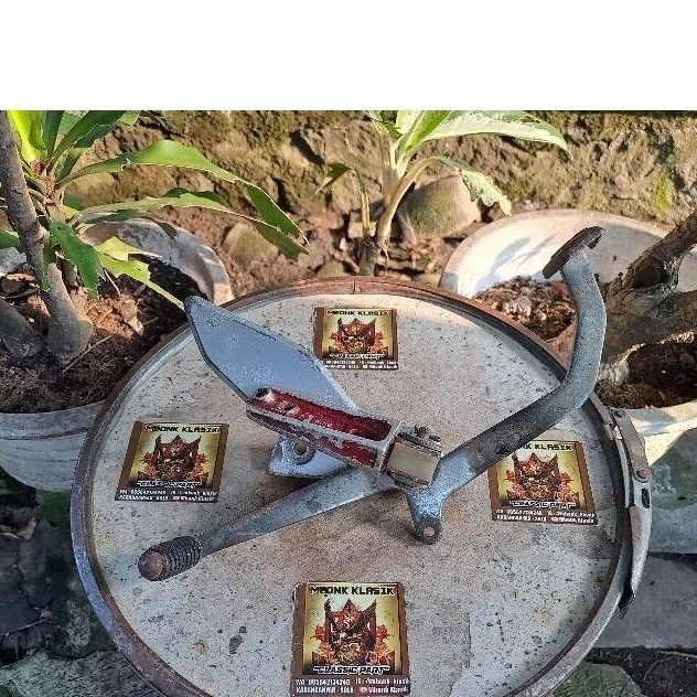 footstep depan yamaha vixion old lama ORIGINAL footstep depan vixion lama old foot step depan vixion