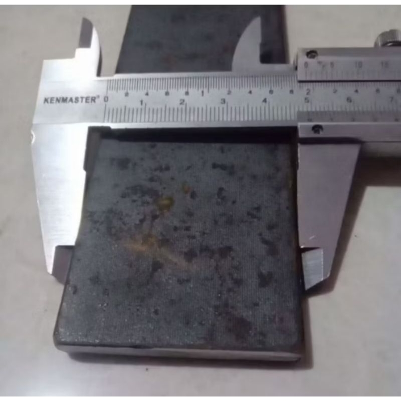 PLAT BESI STRIP/PANJANG 200 CM/ LEBAR 4.9 CM/ TEBAL 7.7 MM/ BESI STRIP SERBAGUNA