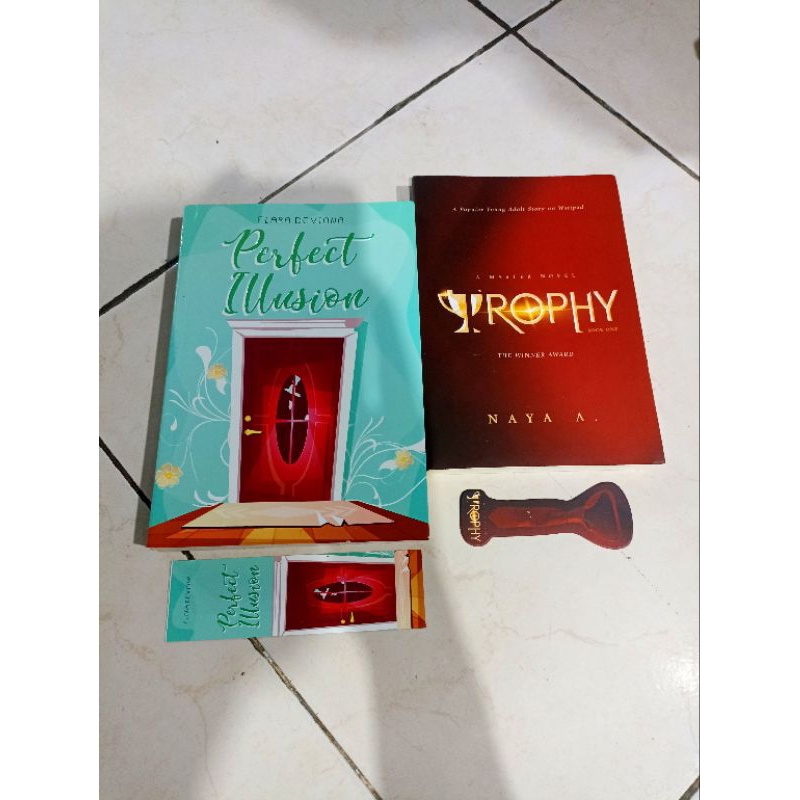 OBRAL BUKU MURAH ORIGINAL / NOVEL REMAJA  / 1 PAKET 2 BUKU / PERFECT ILUSION / TROPHY / ROMANCE / DE