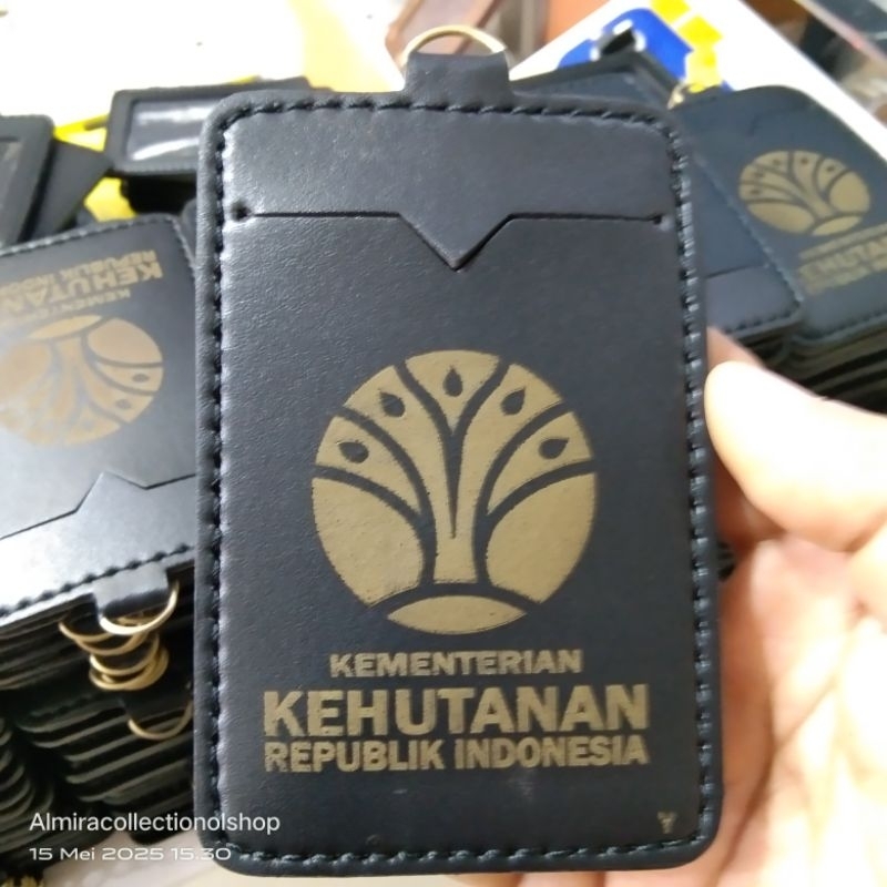 

nametag holder kementerian kehutanan terbaru casing id card kementerian kehutananterbaru