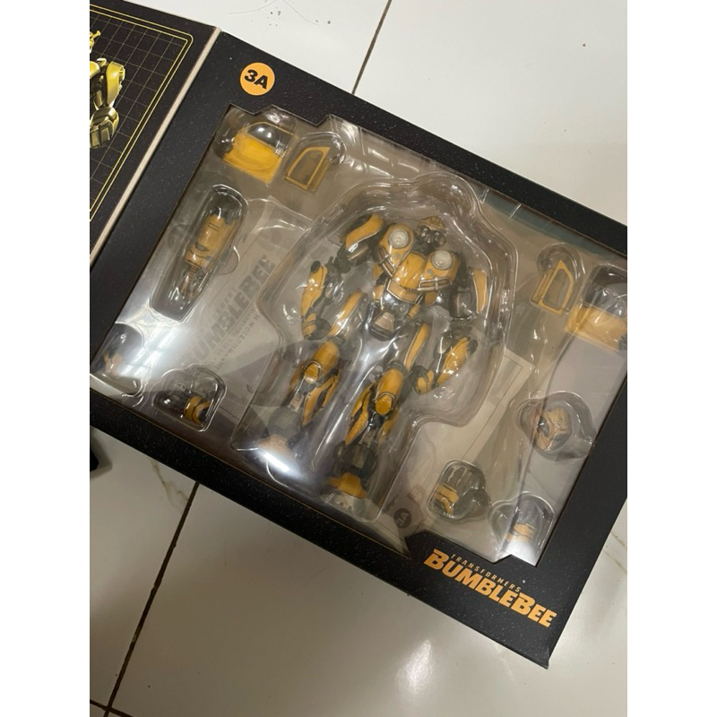 bumblebee 3A dlx scale