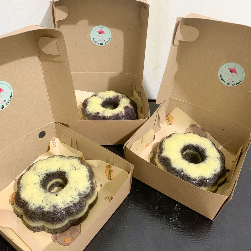 

Bolu Ketan Hitam Double Cheese Mini 10cm Fresh.