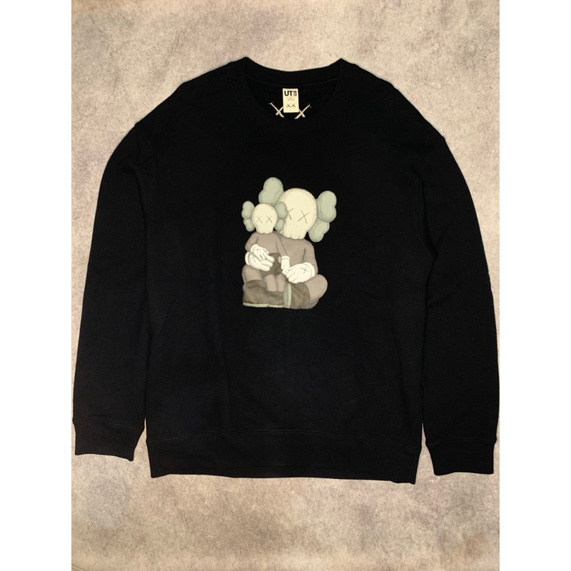 PRELOVED Uniqlo x KAWS Sweatshirt 2023