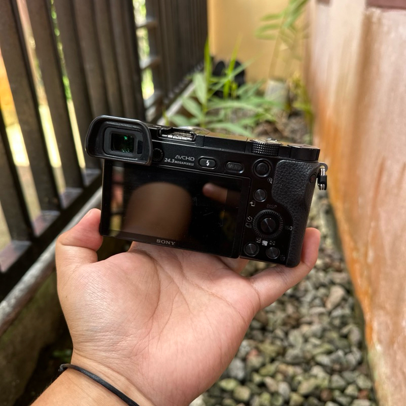 Sony a6000 lensa kit