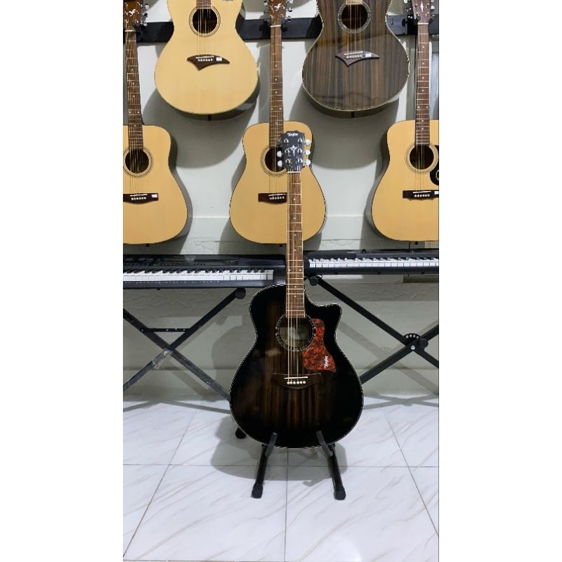 Gitar Akustik Taylor