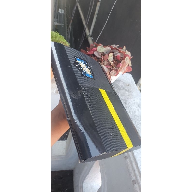 Playstation 3 SUPERSLIM PRO FULLGAME 500GB second, 2 stik OM dan perkabelan.