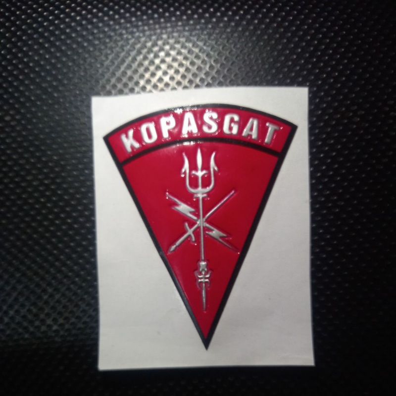 

stiker embos logo Kopasgat segitiga