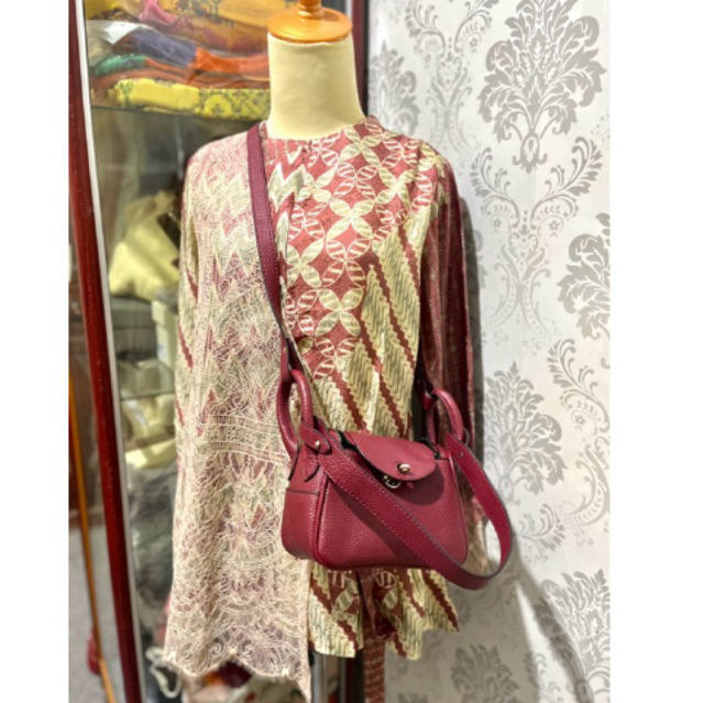 PRELOVED LINDY H**Mes MINI