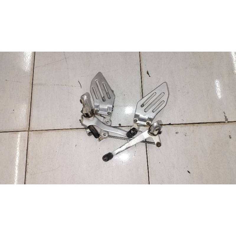 step depan footstep R15 v2