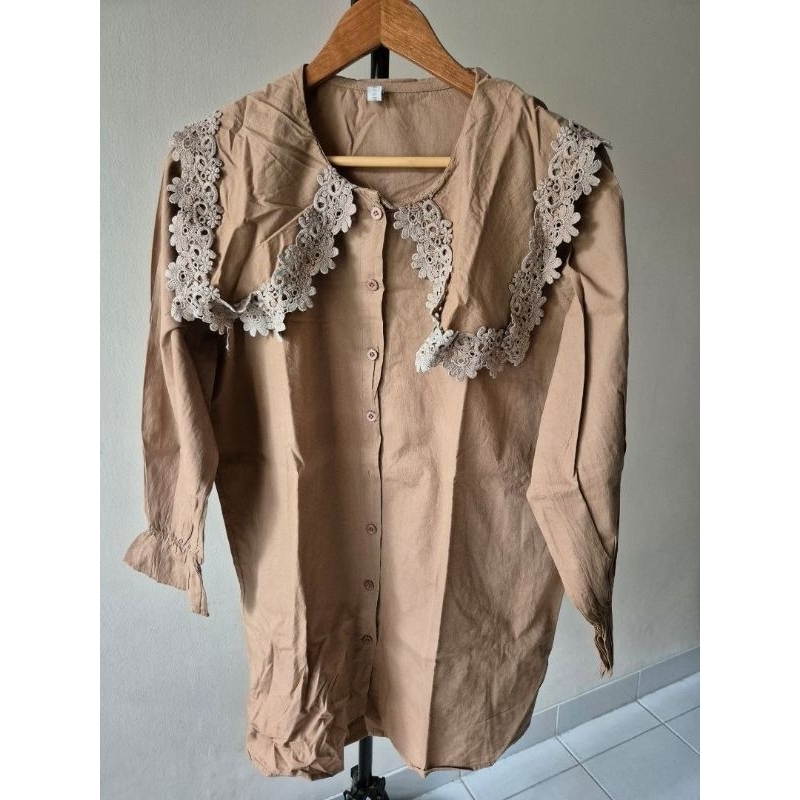 blouse collar
