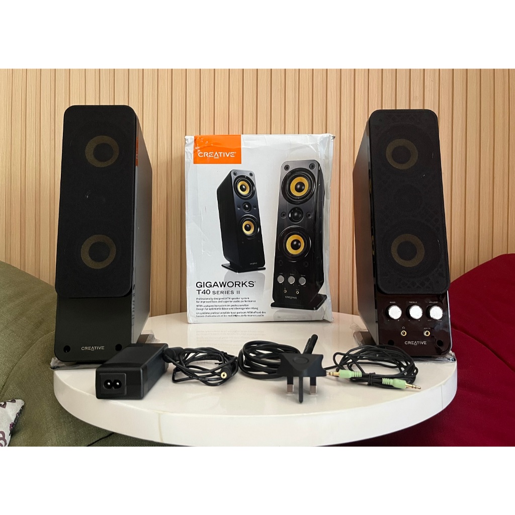 Speaker Creative GigaWorks T40 Series II-2.0 Multimedia System - Like New