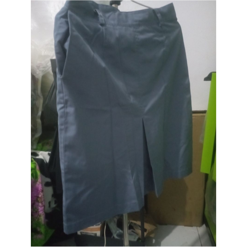 Rok abu pendek SMA/SMK