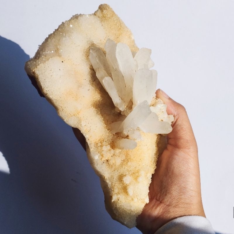 Crystal quartz cluster with calcite
