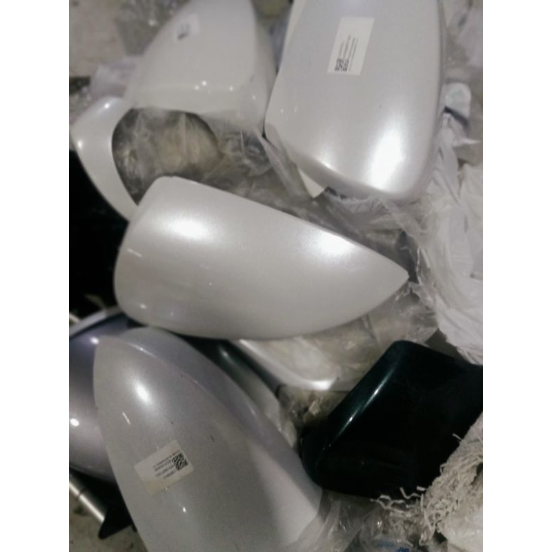 caver spion Avanza Veloz 2022 warna putih mutiara