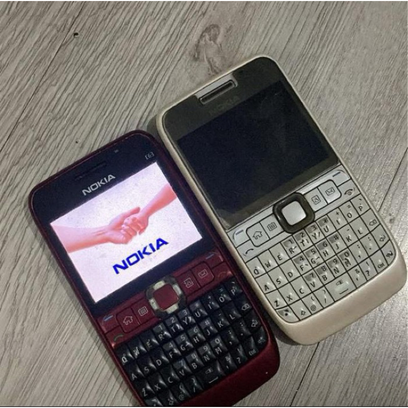 Nokia E63 sepasang - bahan