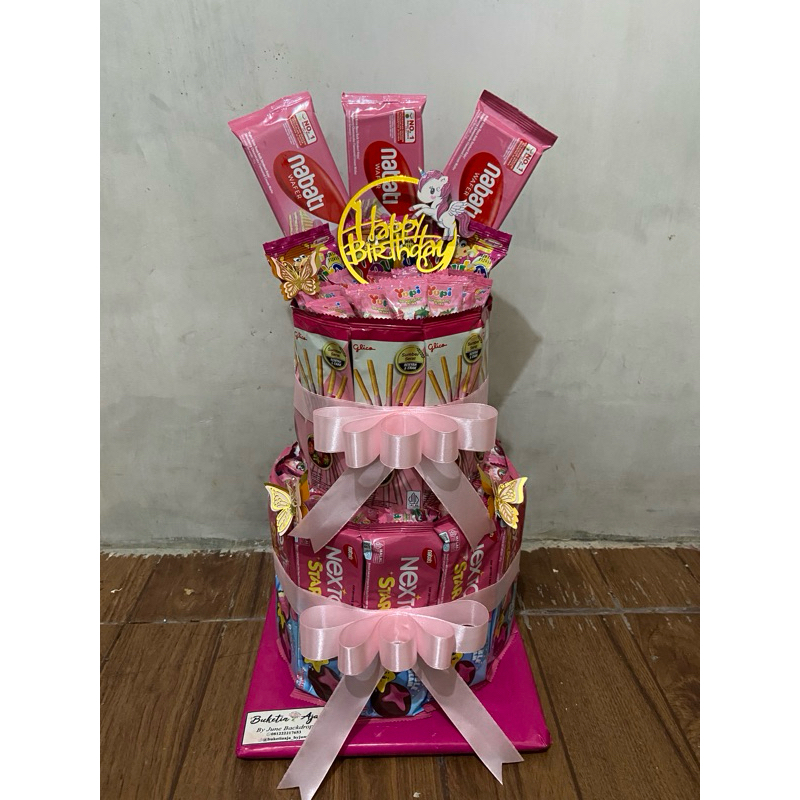 

Snack cake tower