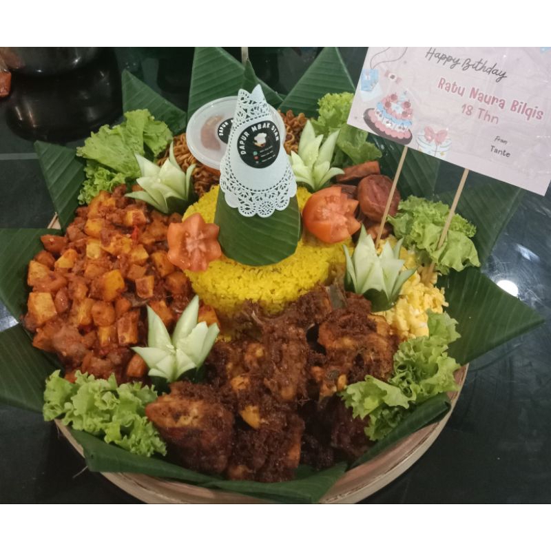 Tumpeng nasi kuning sederhana 15 orang