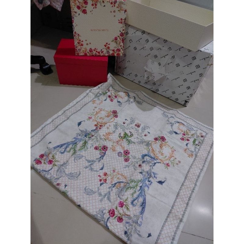 Vanilla Prayer Mat (sejadah) Buttonscarves. seri Raya baru dan siap  kirim