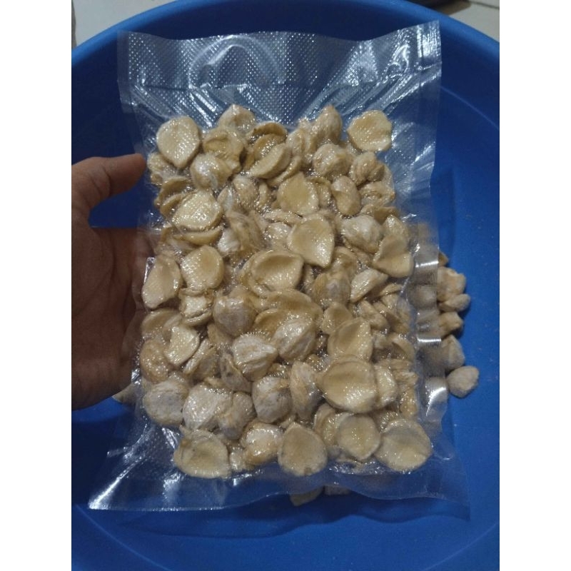 

kemiri belah 250 gram kemiri kupas bumbu masakan rempah-rempah