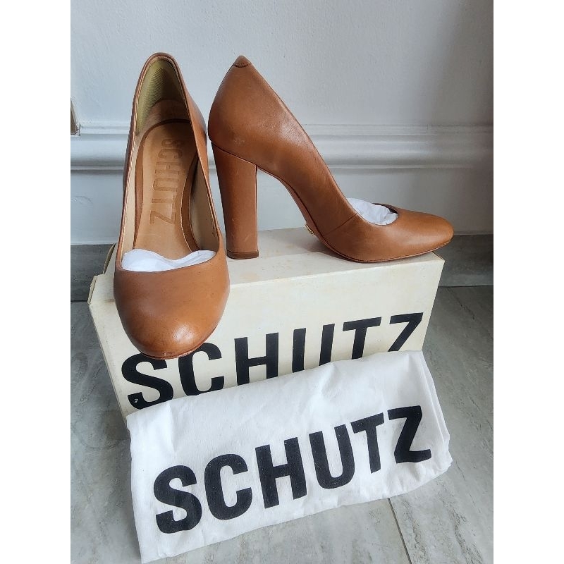 Sepatu Schutz Cokelat