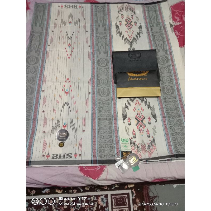 SARUNG BHS MASTERPIECE GOLD