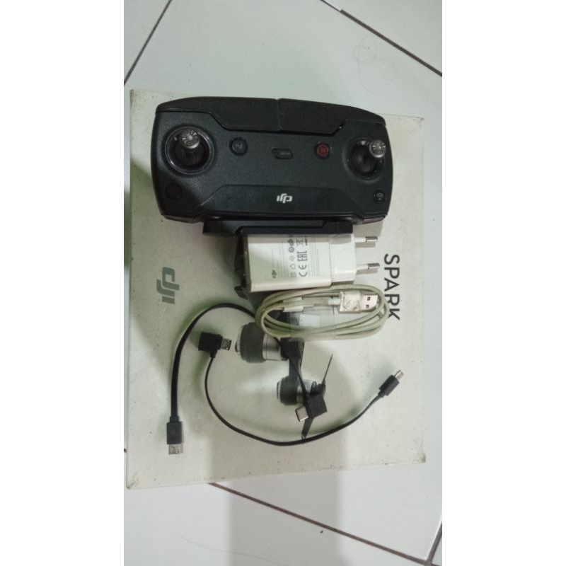 Drone Original DJI Spark Mulus ( Tanpa Baterai )