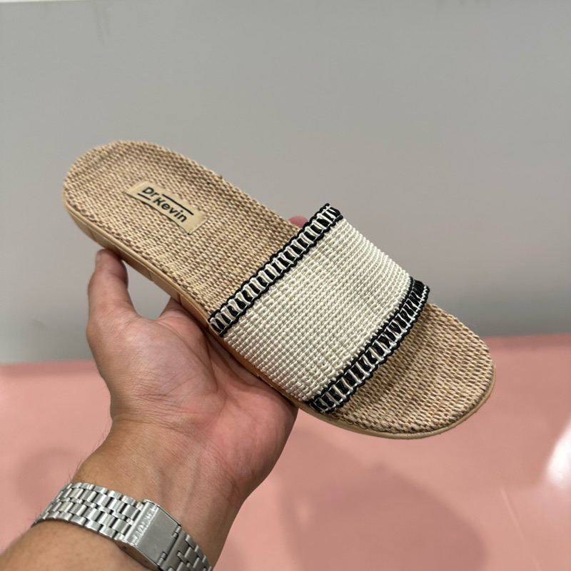 Sandal flat wanita sandal pantai bahan ringan -DR KEVIN