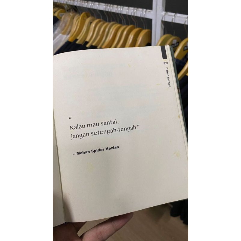 

Buku perempuan