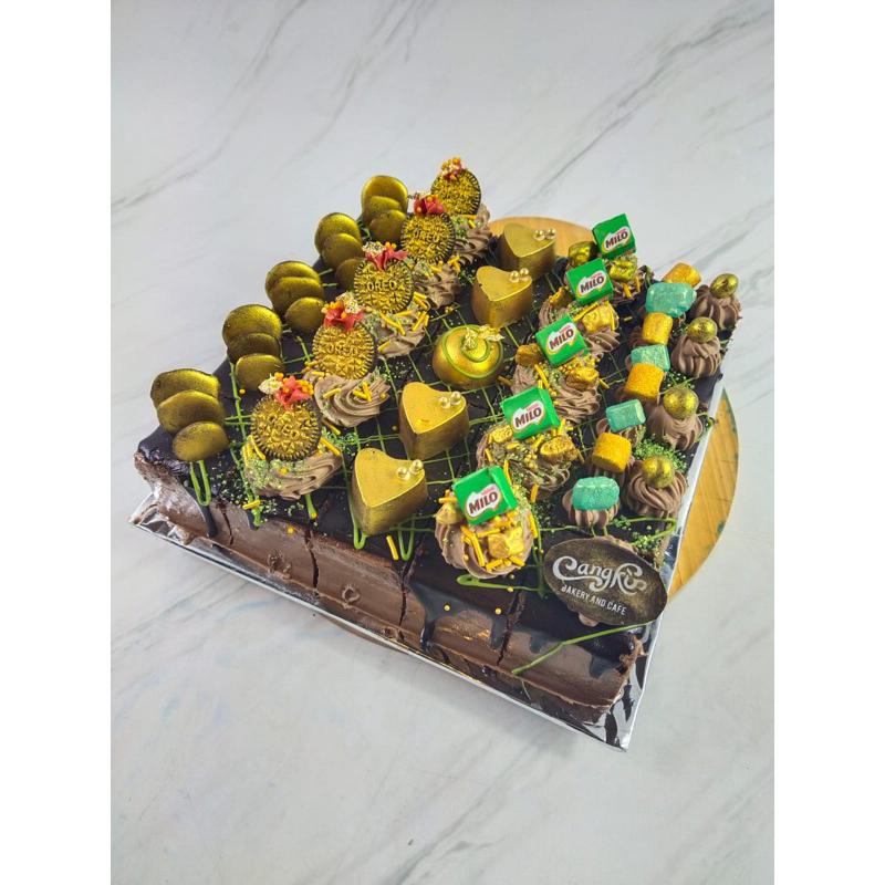 

Cake Potong Gold