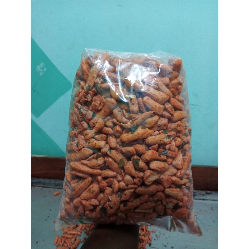 

Basreng kering pedes daun jeruk