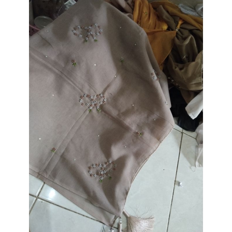 sulam pita/hijab paris sulam