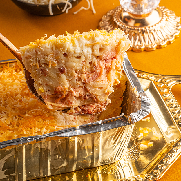 

Cheesy Macaroni Schotel with Bechamel Sauce