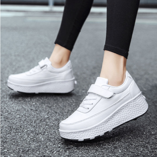 AN  LED light shoes roller skates roller skates, walking, light, running shoes