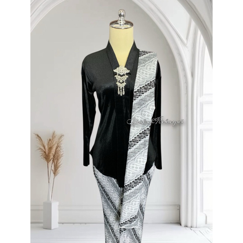 BestPromo Setelan Kebaya Kartini Encim Bludru / Kebaya + Selendang + Jarik Motif Lereng Sogan Putih