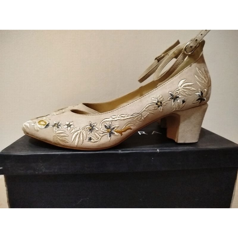 Heels wanita (Zalora)