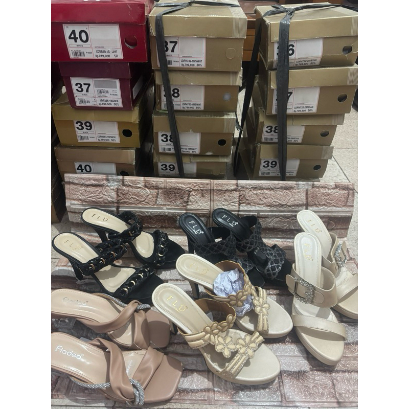 ORIGINAL MALL HELLS WEDGES WANITA FLADEO